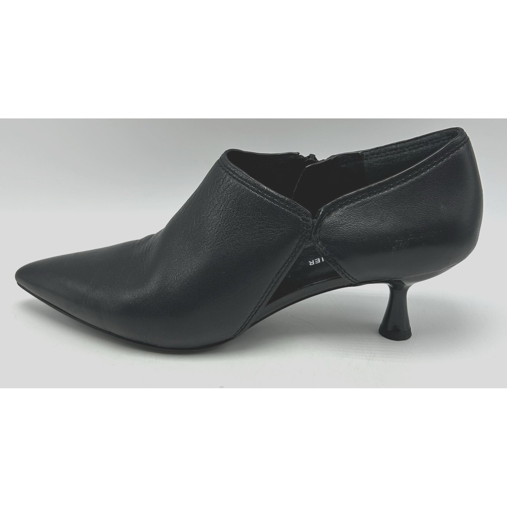 Donald J Pliner Ankle Boots Heels Womens 9 M Black Leather Side Zip Quiet Luxury